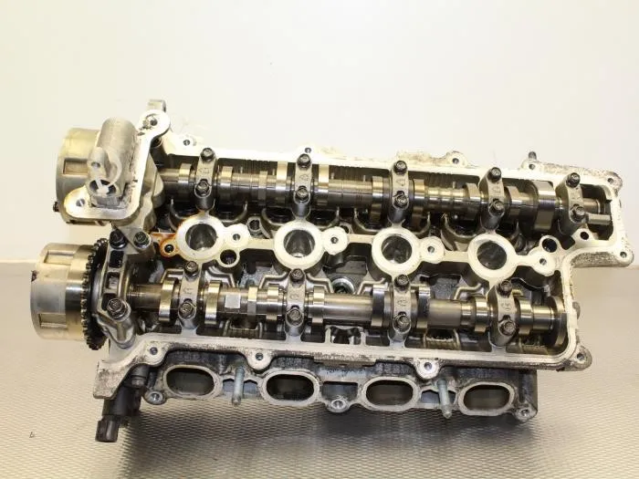 Головка блока цилиндров Hyundai-Kia G4FD 1,6 л в сборе